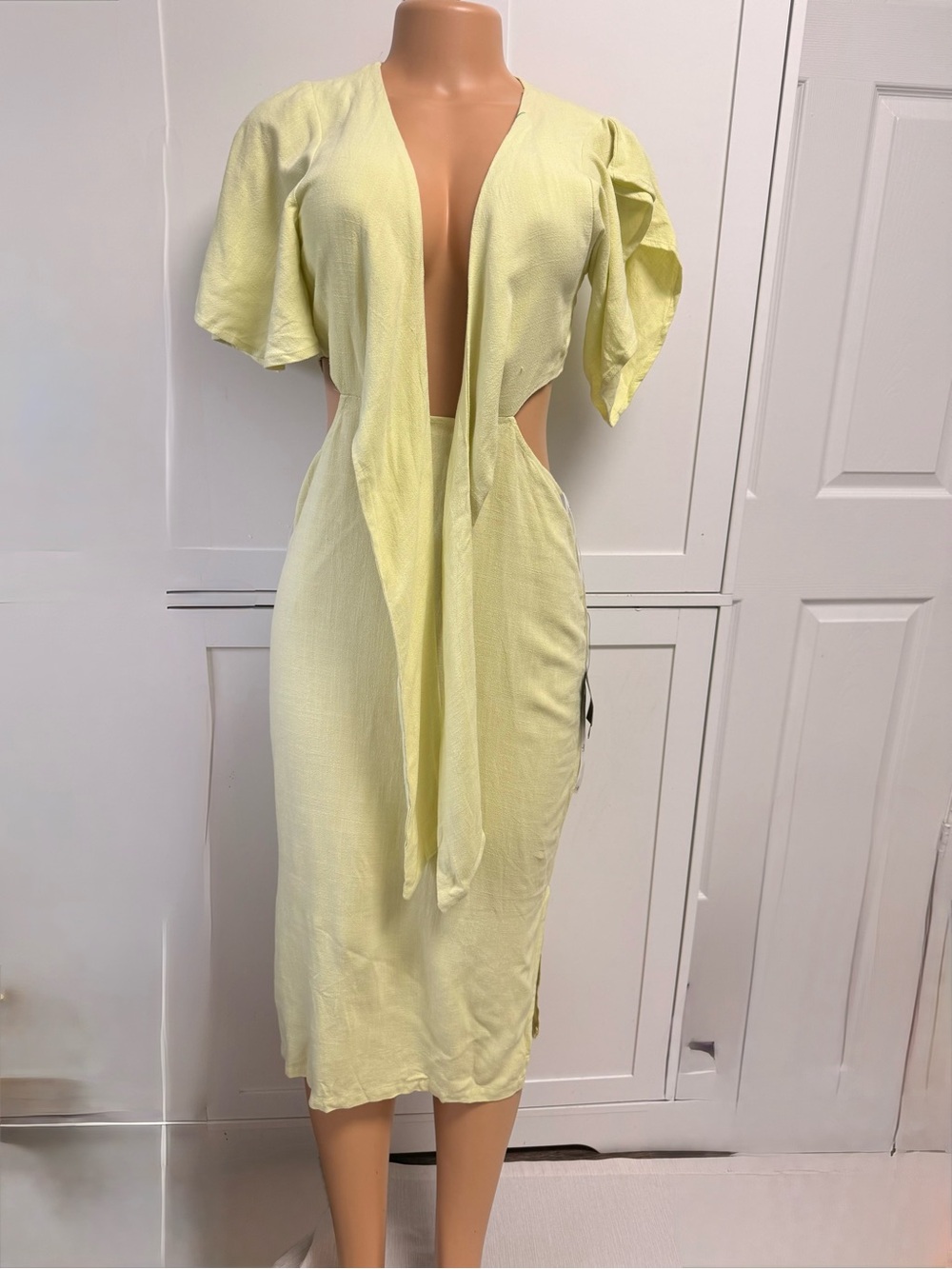 Lulu's Pale Yellow Tie-Front Cutout Midi Dress